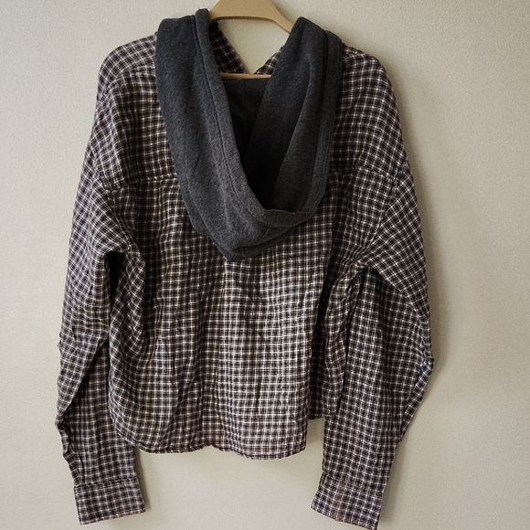 American Eagle Plaid Button-Up Shirt with Hood Size S - Picture 3 of 12